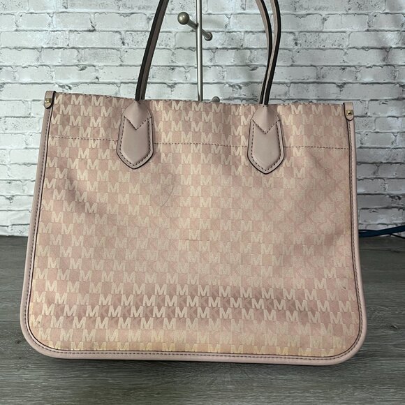 Michael Kors Heidi Large Logo Jacquard Tote Bag - Picture 2 of 7